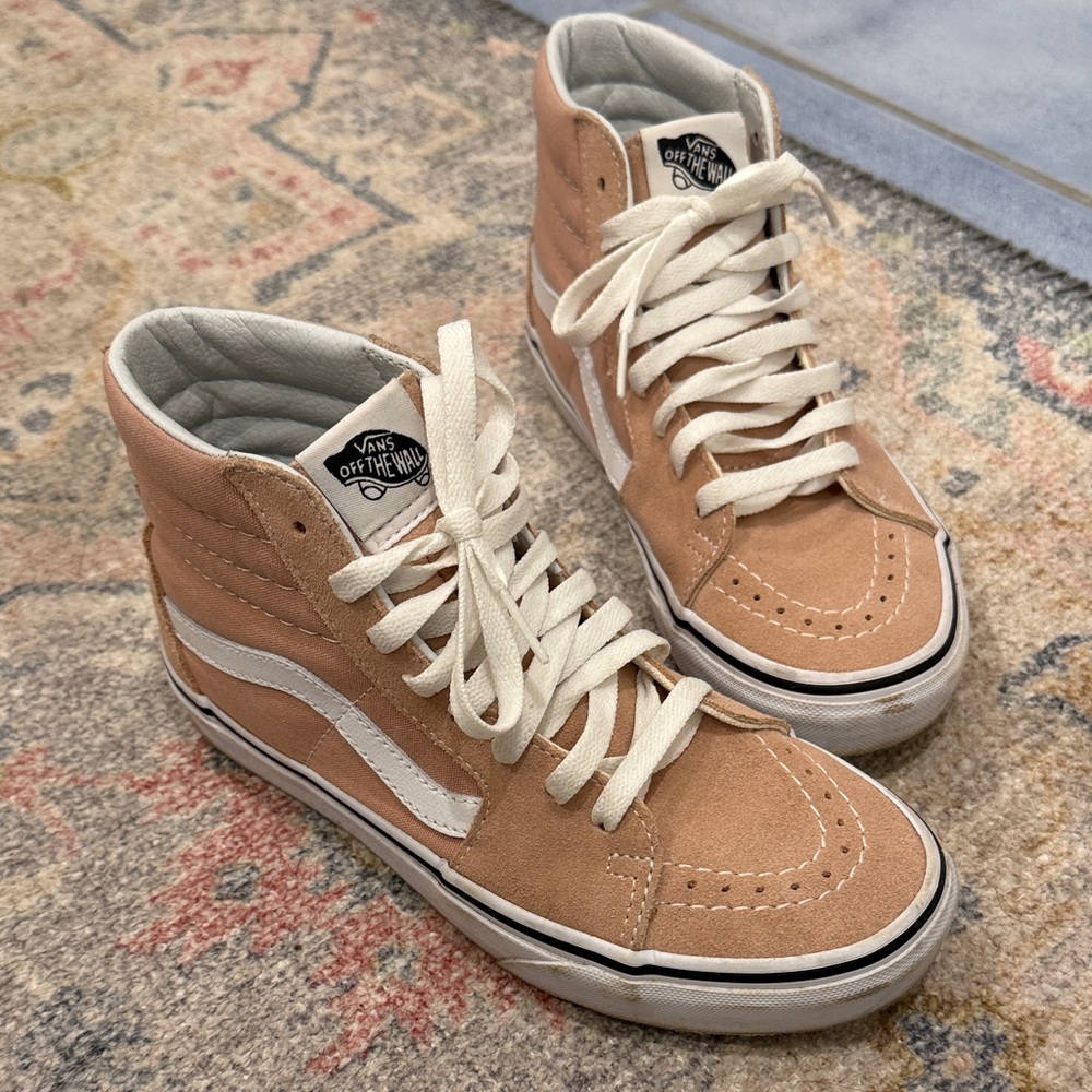 Vans Suede High-Tops in Beige and White